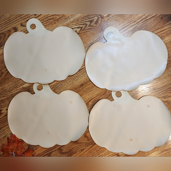 7 Piece Bundle Fall Pumpkin Decor - Picture 3 of 7